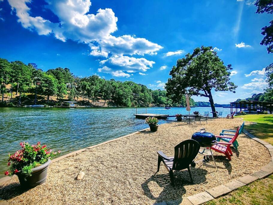 #05 - Lakefront Two Bedroom Cottage- Pet Friendly Hot Springs Exterior foto