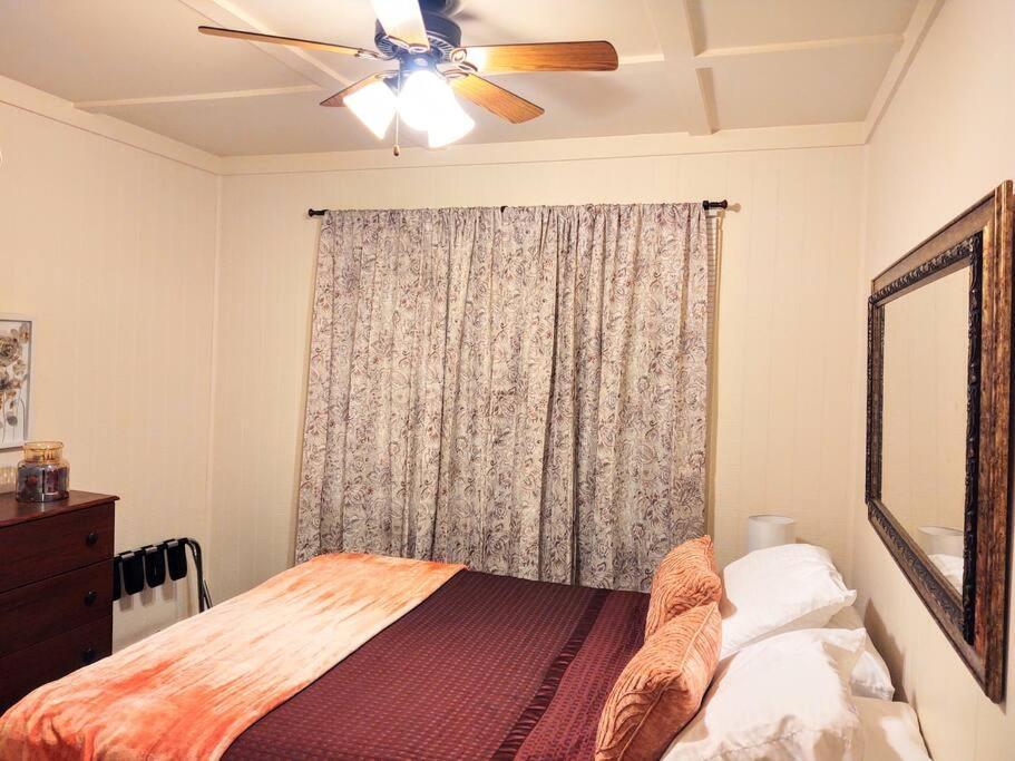 #05 - Lakefront Two Bedroom Cottage- Pet Friendly Hot Springs Exterior foto